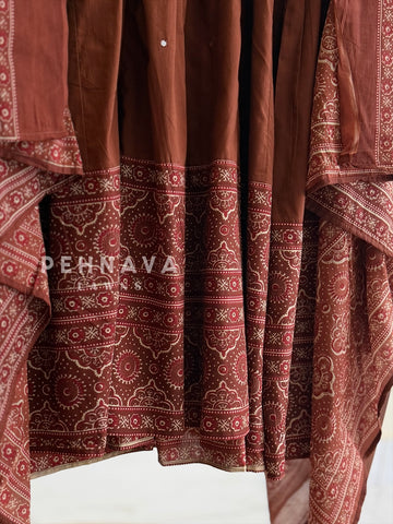 Border Printed Cotton Suit Set