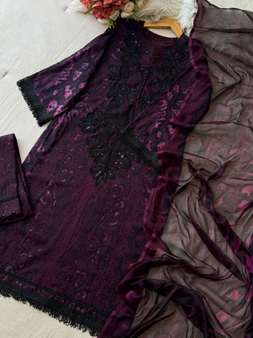 Regal Vine Embroidered Kurta Set 1401 - Pehnava Lawns