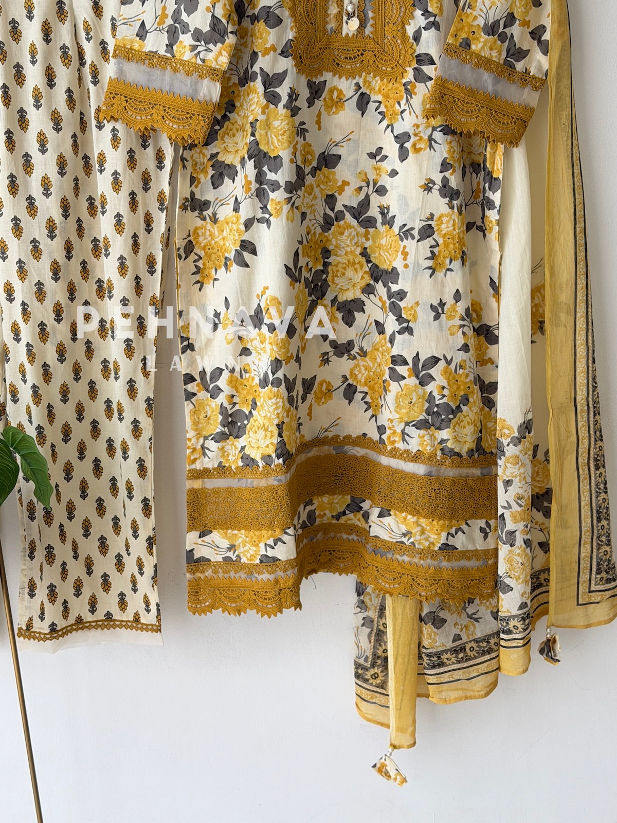 Lace Trimmed Printed Suit Set