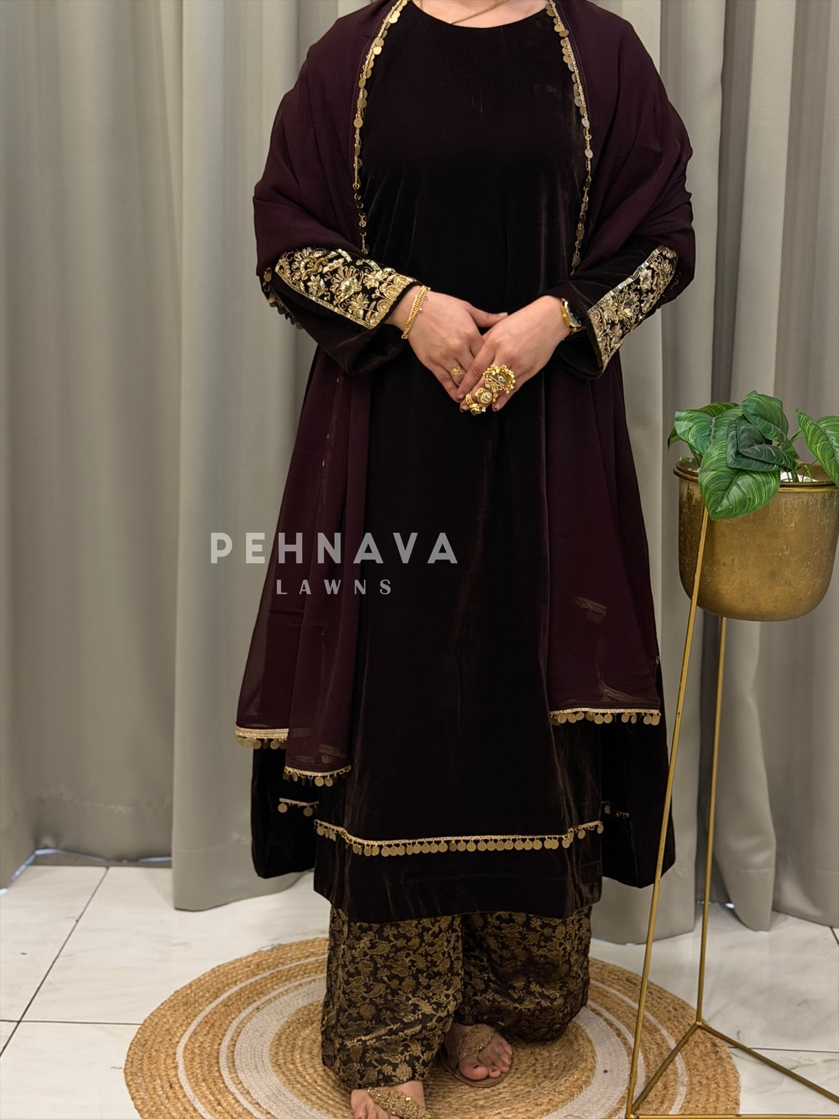 Velvet Handworked suit H 407