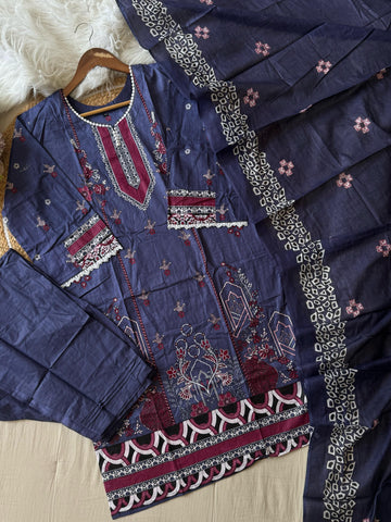 Cotton Pakistani Suit Featuring Laces and Pockets-1