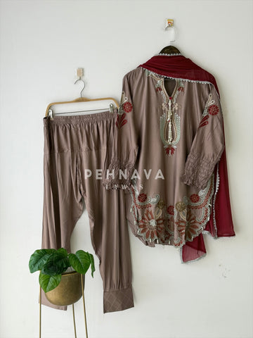 Floral Embroidered Farshi Salwar