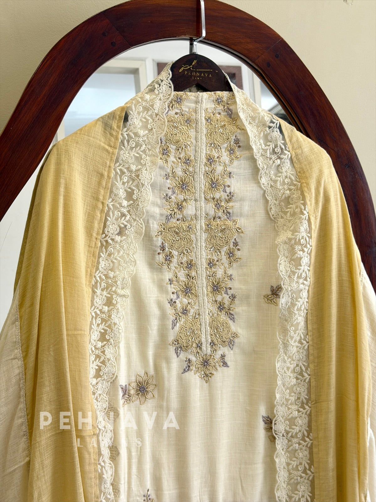 Floral Embroidered Linen Unstitched Suit L-90