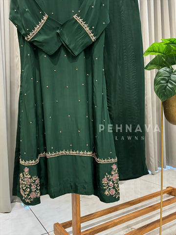 Premium Hand Work Attire - Pehnava Lawns