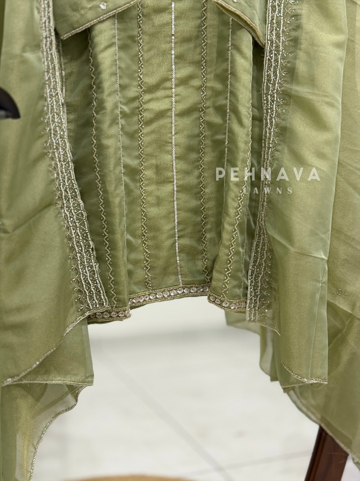 Tissue Handworked Stitched Suit-322