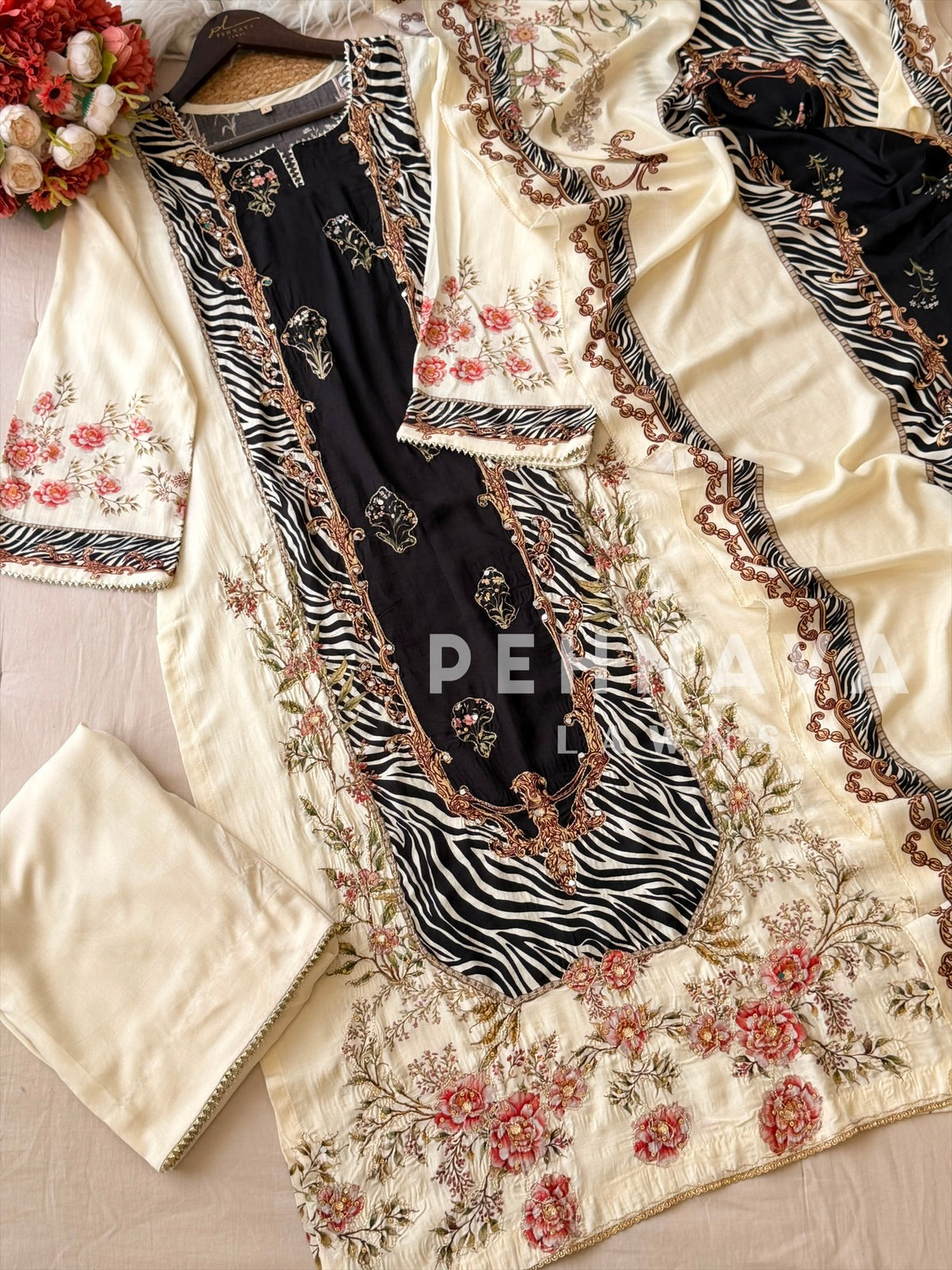 Muslin Unstitched Suit 358B - Pehnava Lawns