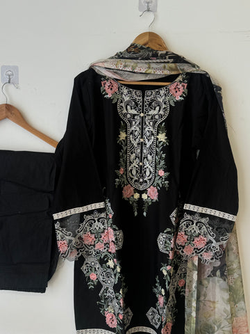 Black Casual Wear Cotton Suit-3771