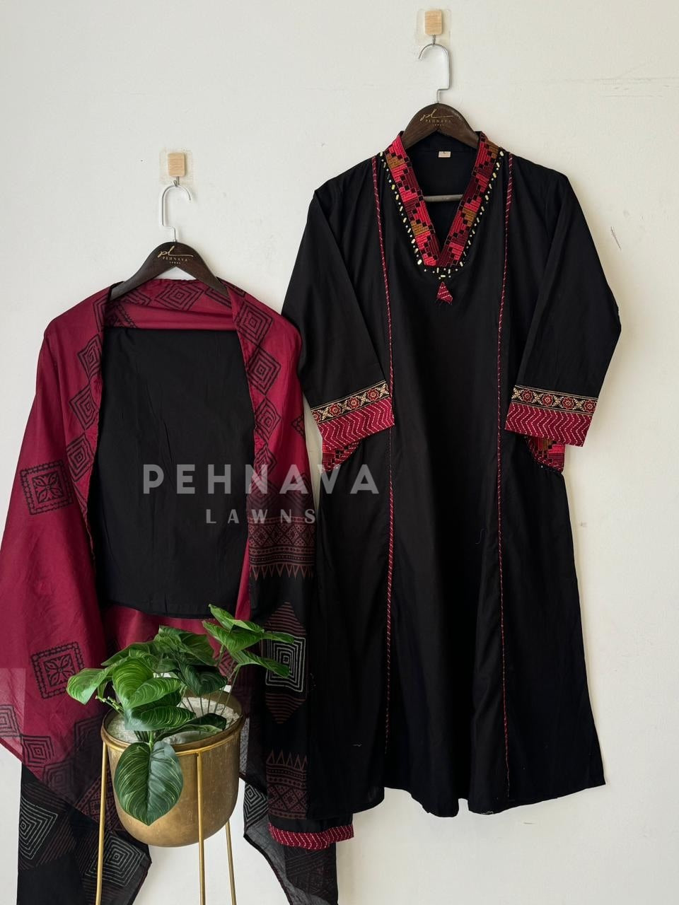 Black&Red Cotton Suit Set-12659 - Pehnava Lawns