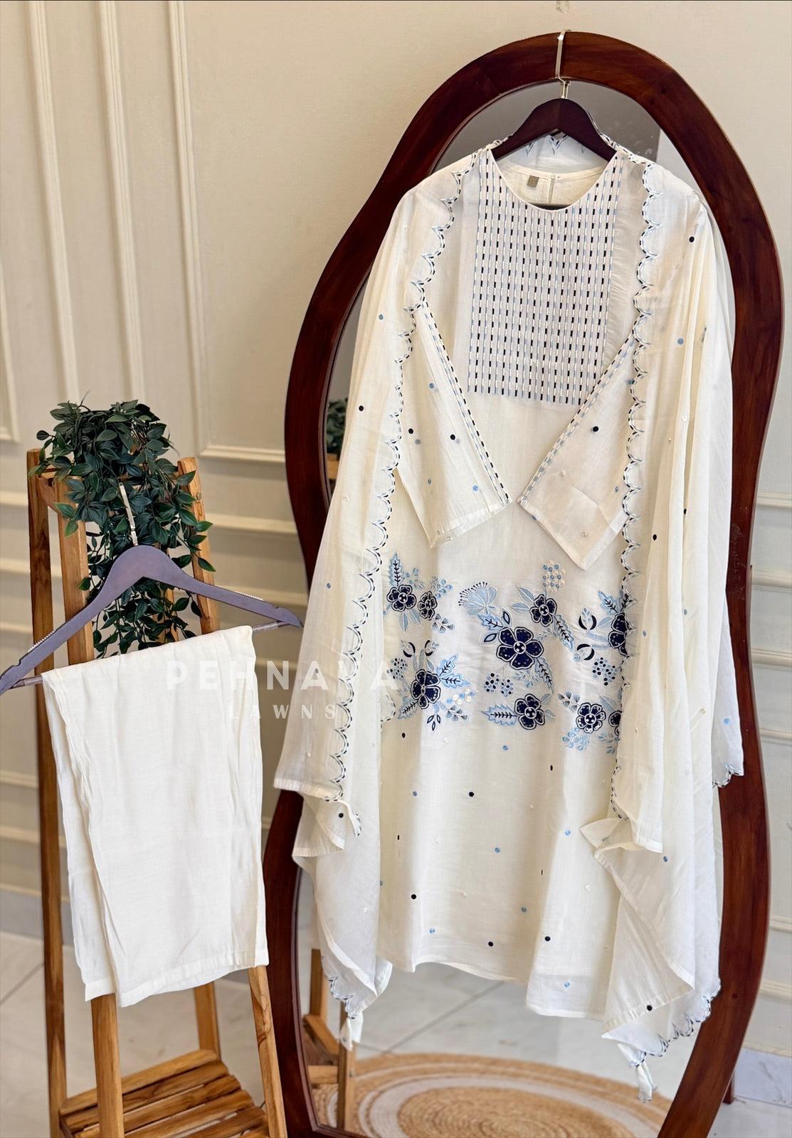 Floral Embroidered Ensemble 2025