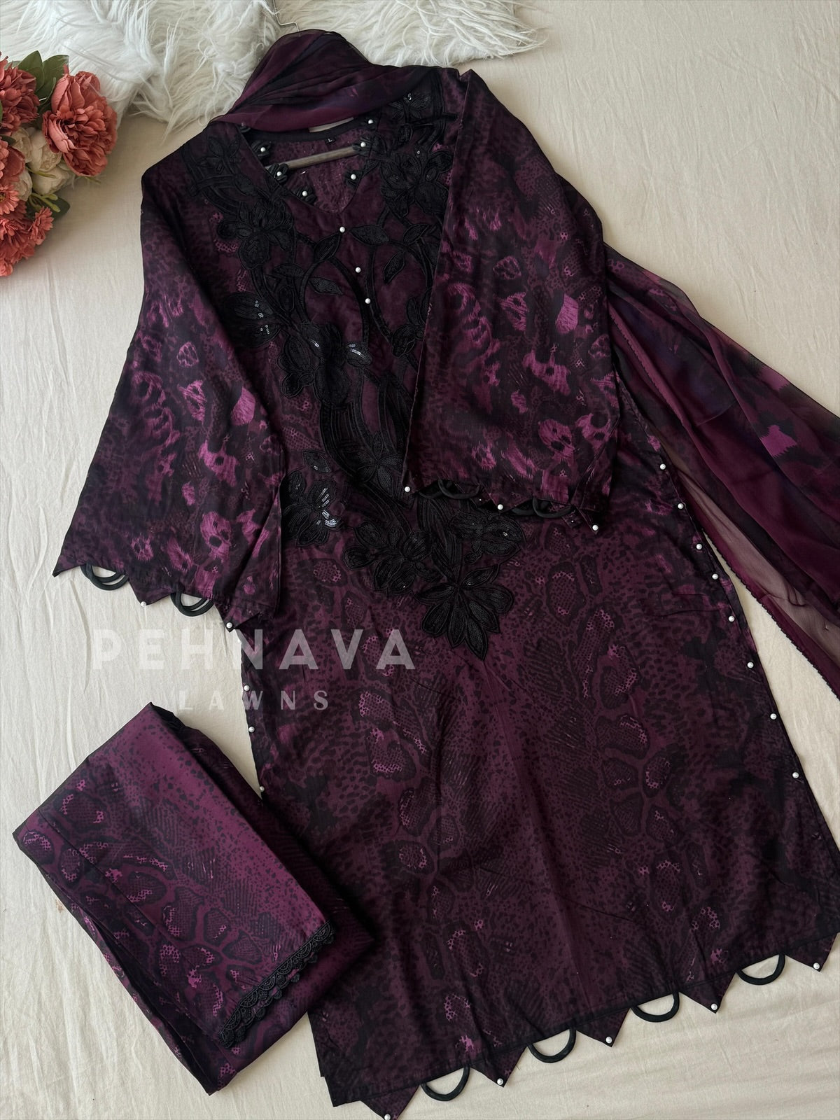 Regal Vine and Green Embroidered Kurta Set - Pehnava Lawns