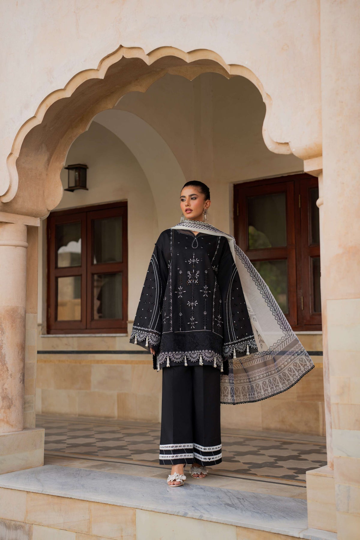 Azzal luxurious stitched embroidered suit - SABLE