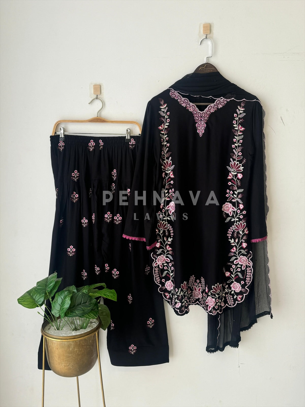 Floral Embroidered farshi Salwar -261 - Pehnava Lawns