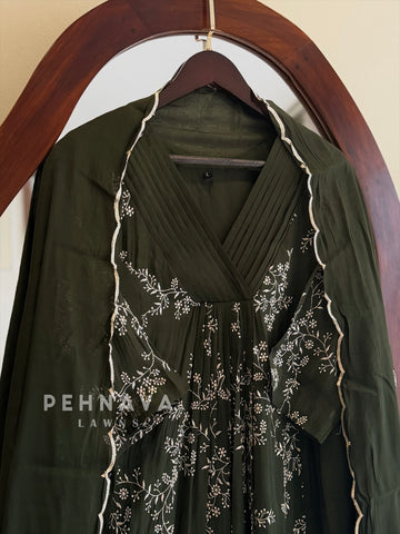 Scallop Border Embroidered Suit Set