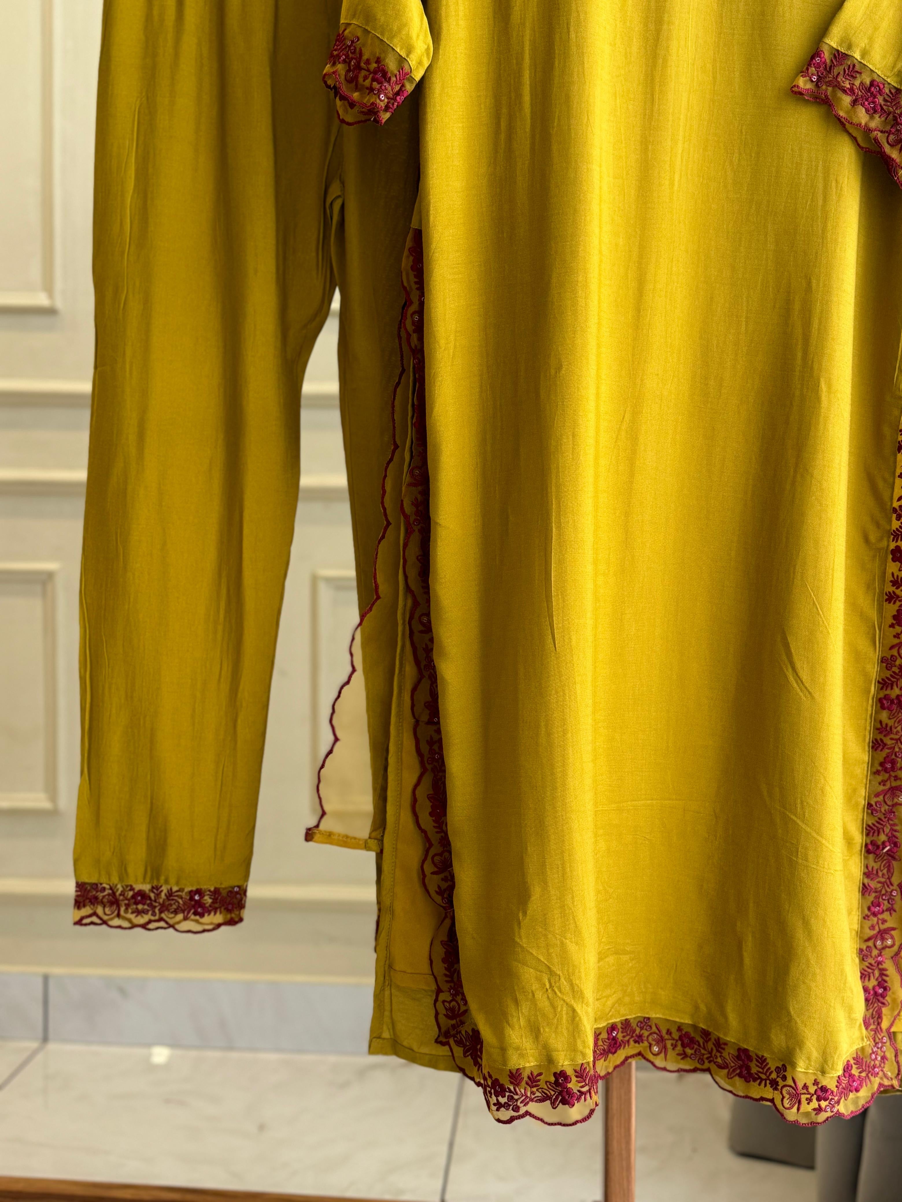 Muslin Designer Pattern Suit - Pehnava Lawns