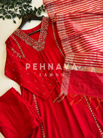 Timeless Ethnic Suit - Pehnava Lawns