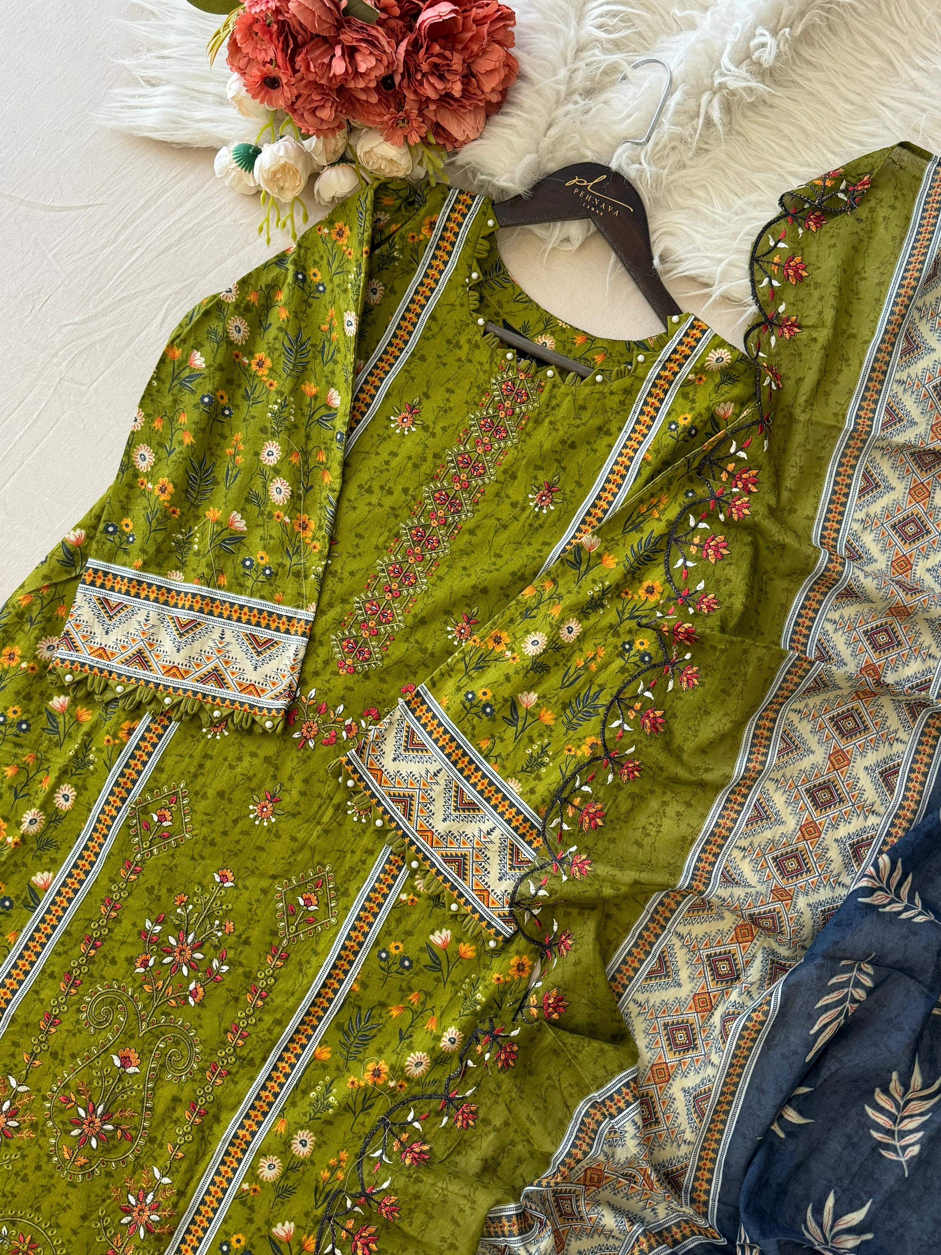 Casual Embroidered Pakistani Suit-6