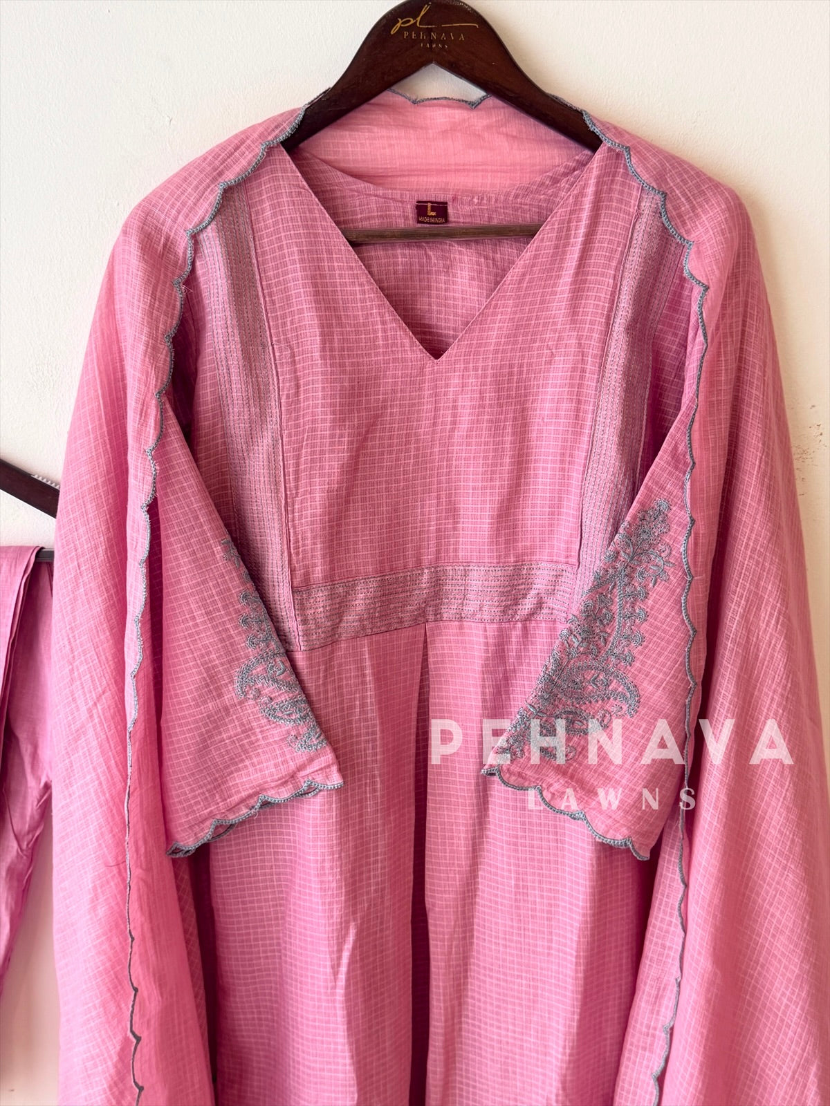 Cotacheck Embroidered Suit 13081