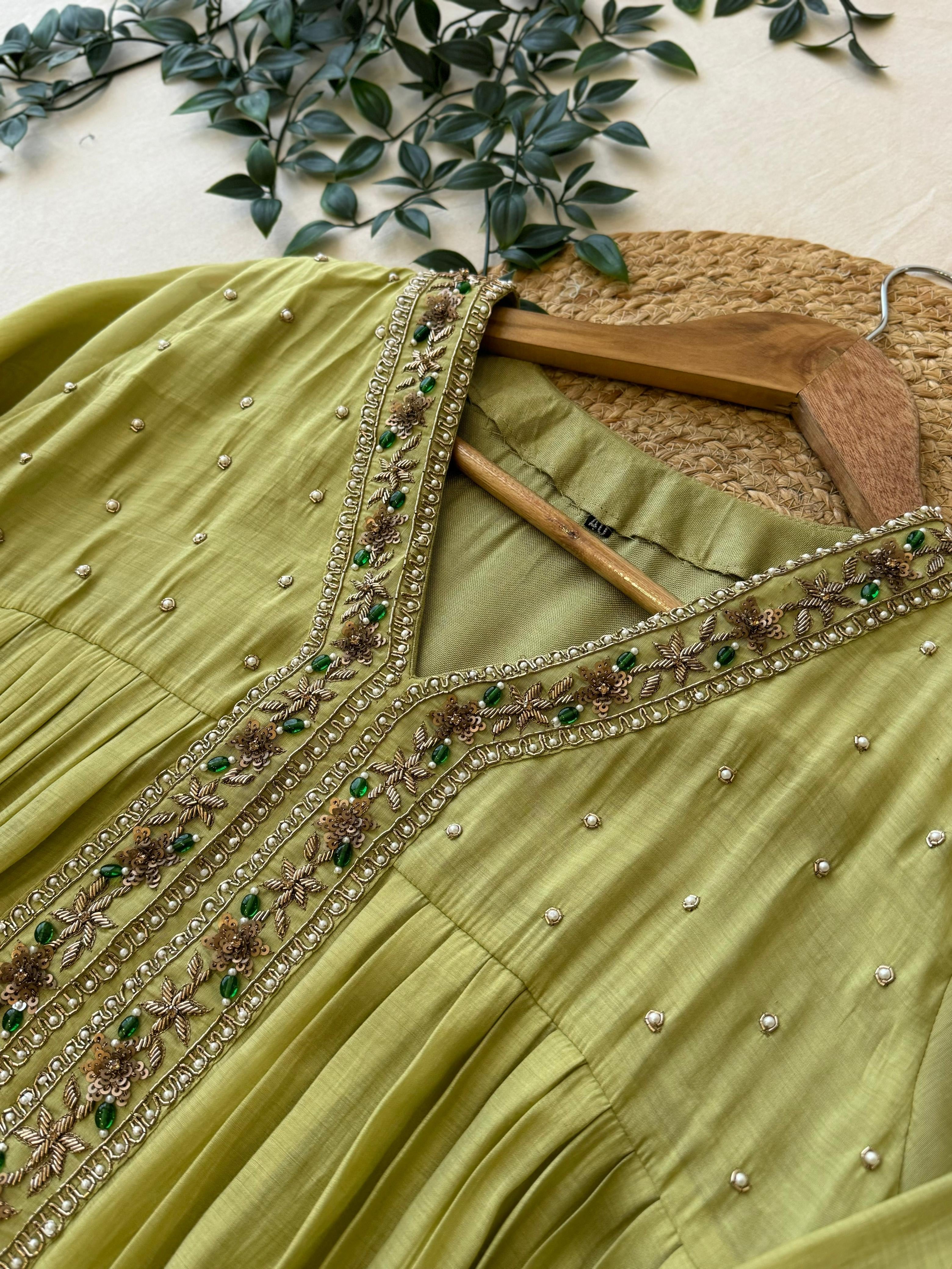 Premium Mulchanderi Luxe Bloom