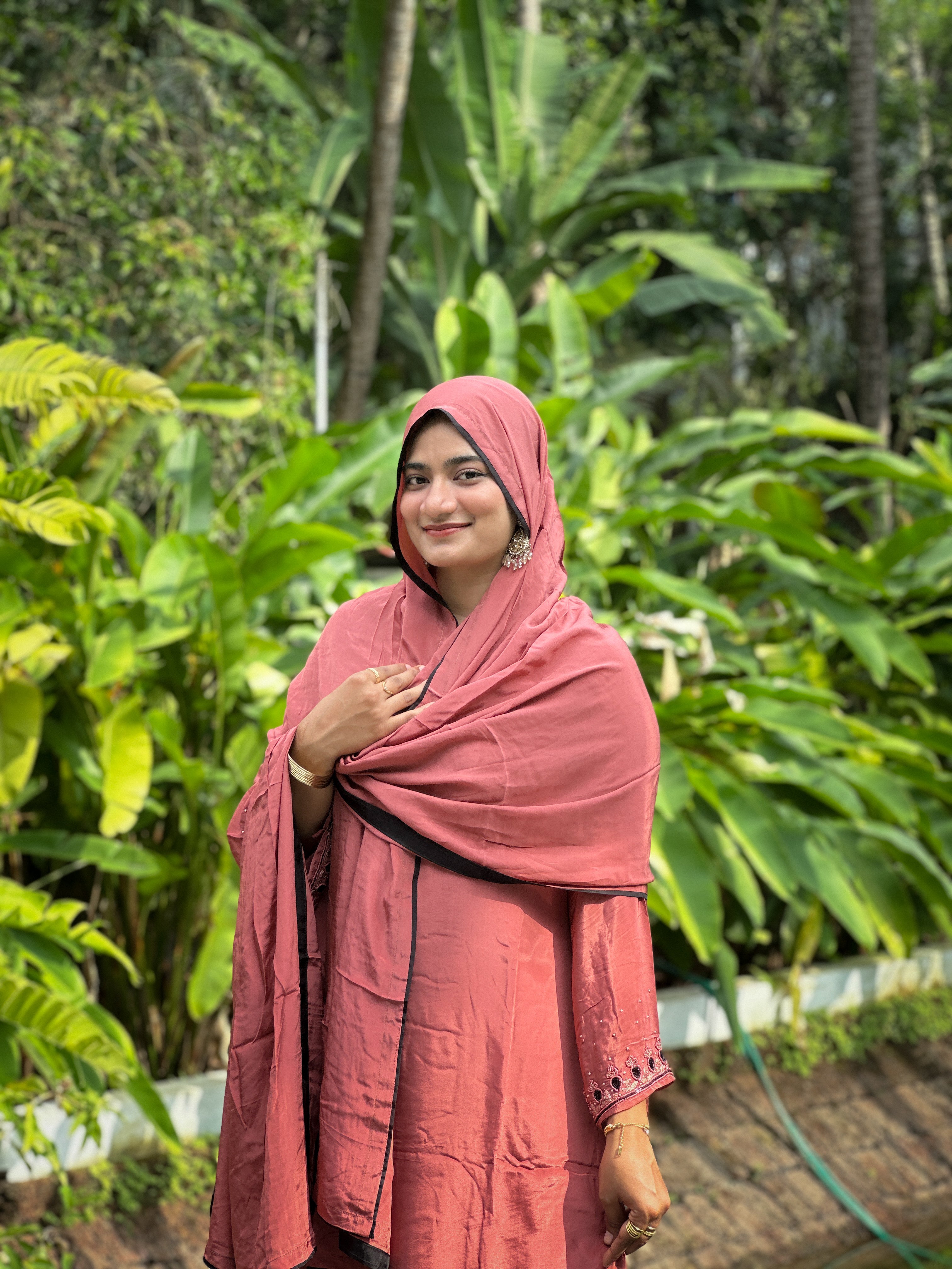 Contrast Border With Dupatta