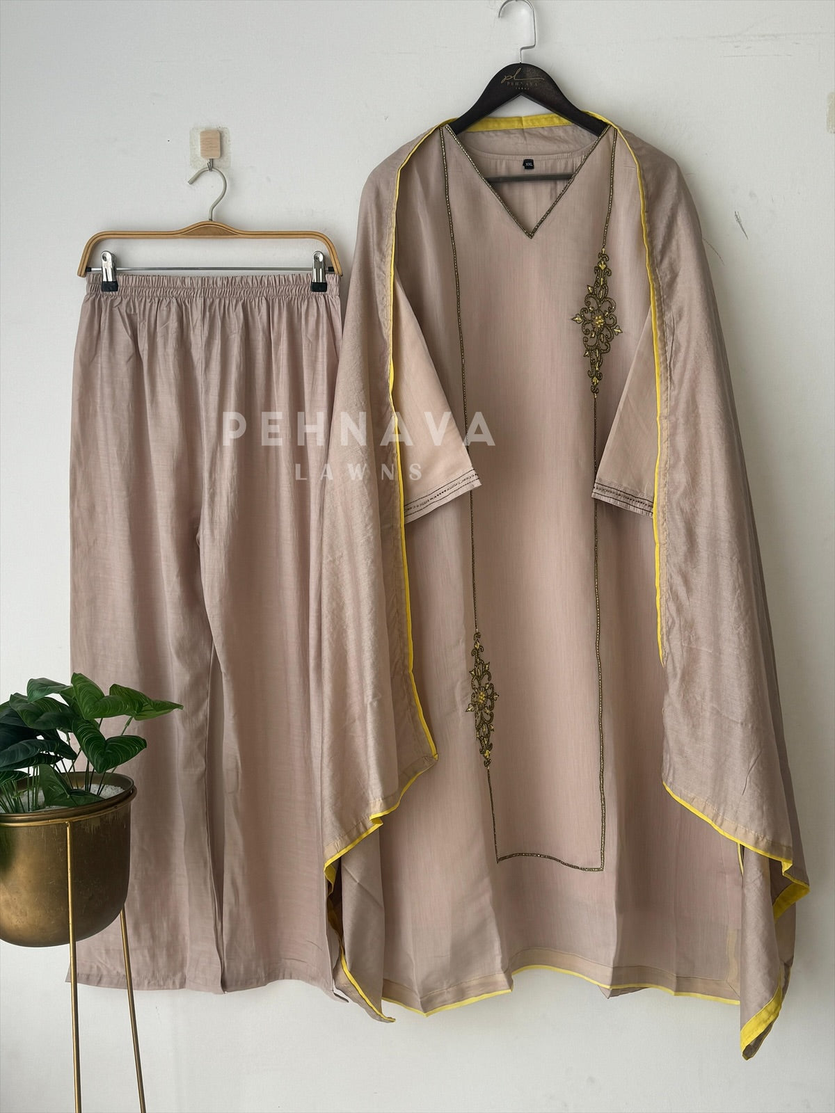 Handworked panel cut Chanderi Suit-3508 - Pehnava Lawns