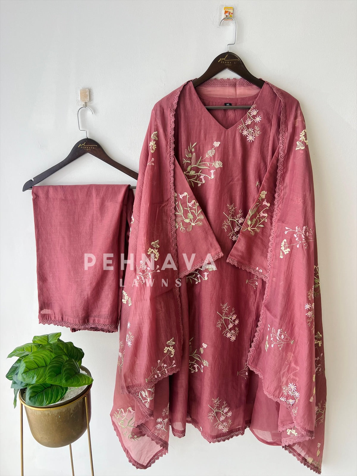 Embroidered Floral Kurta with Lace‑Trim Suit-4138 - Pehnava Lawns