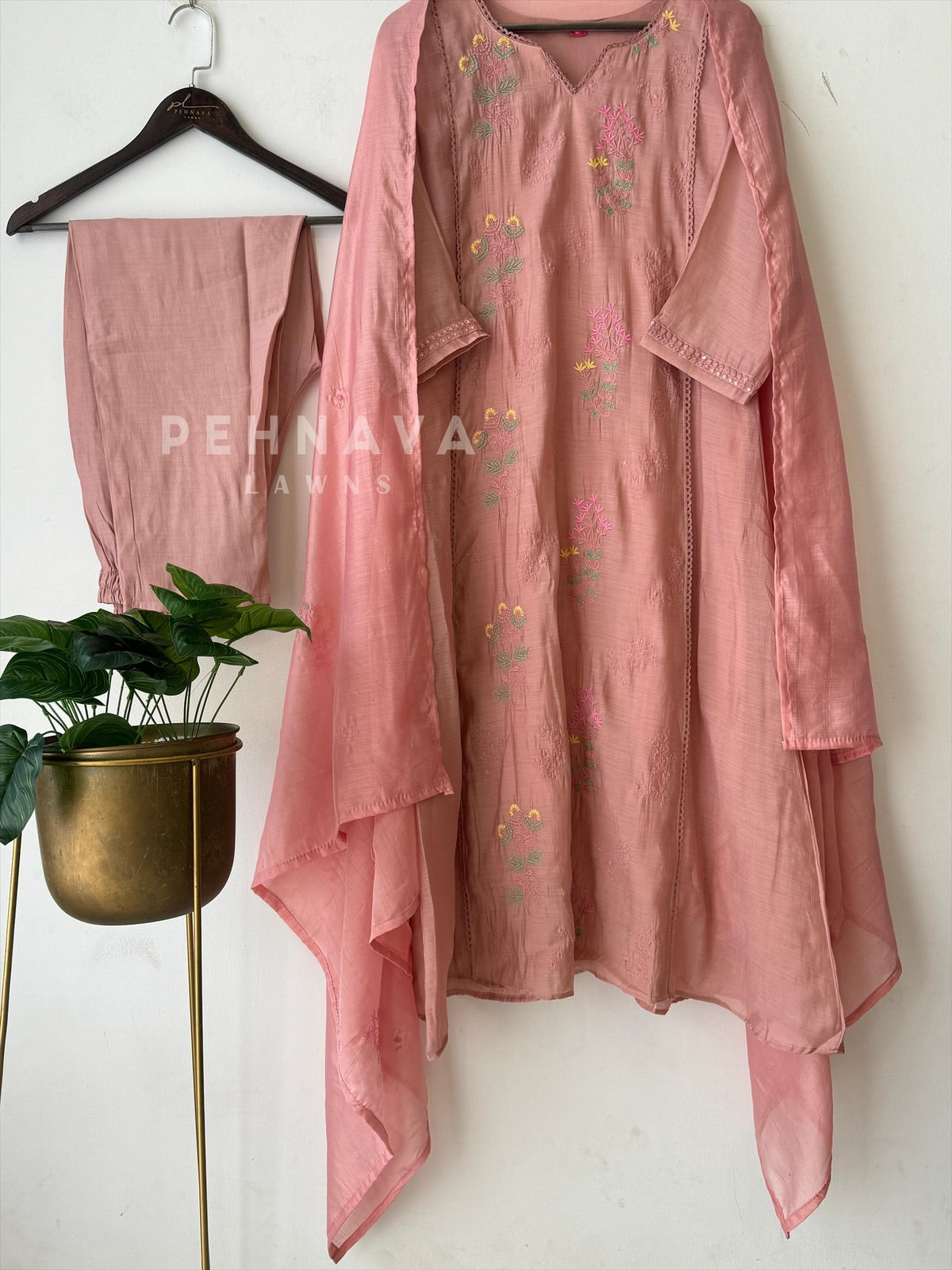 Floral Chanderi Ethnic Suit-3526 - Pehnava Lawns