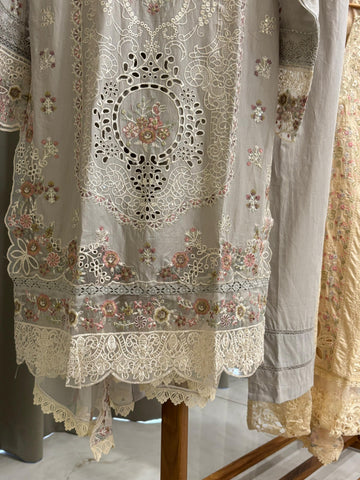Luxurious Trendy Pure lawn Suit-0927