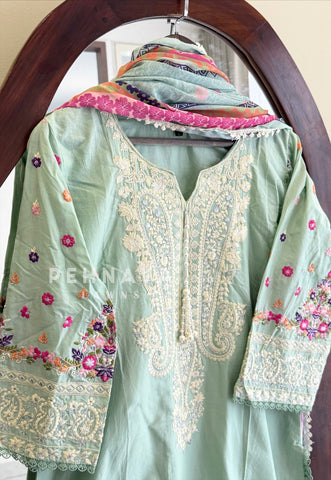 Floral Embroidered Farshi Salwar T1128