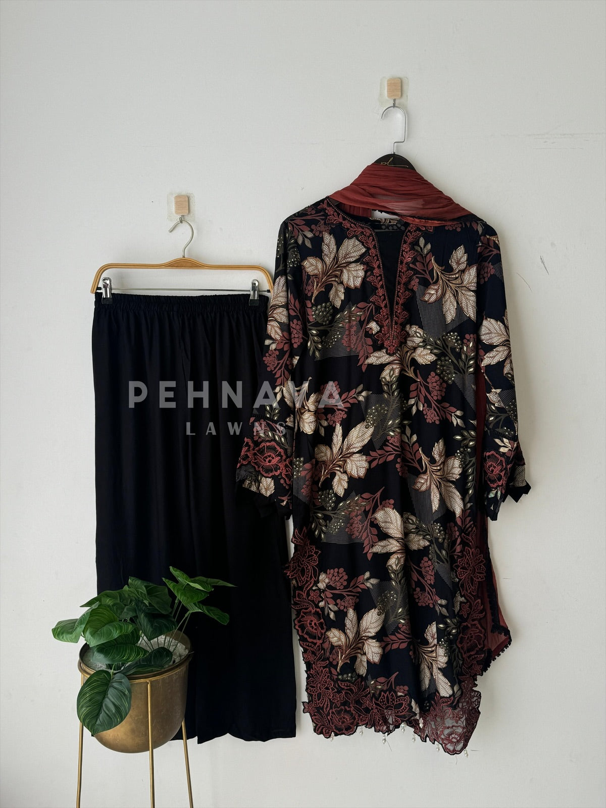 New Floral Embroidery Kurtha Set-143