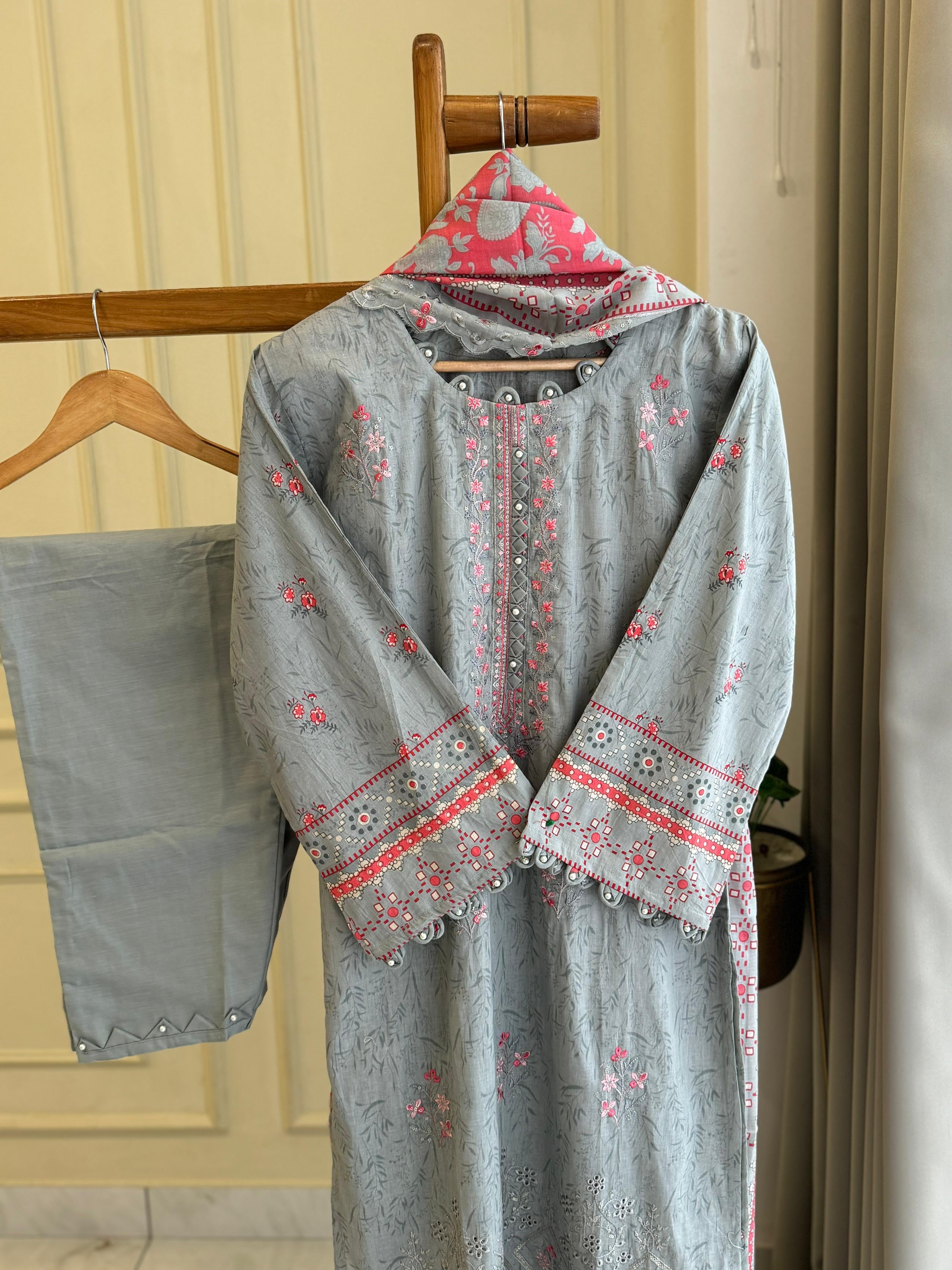 New Stylish Pakistani Salwar-6