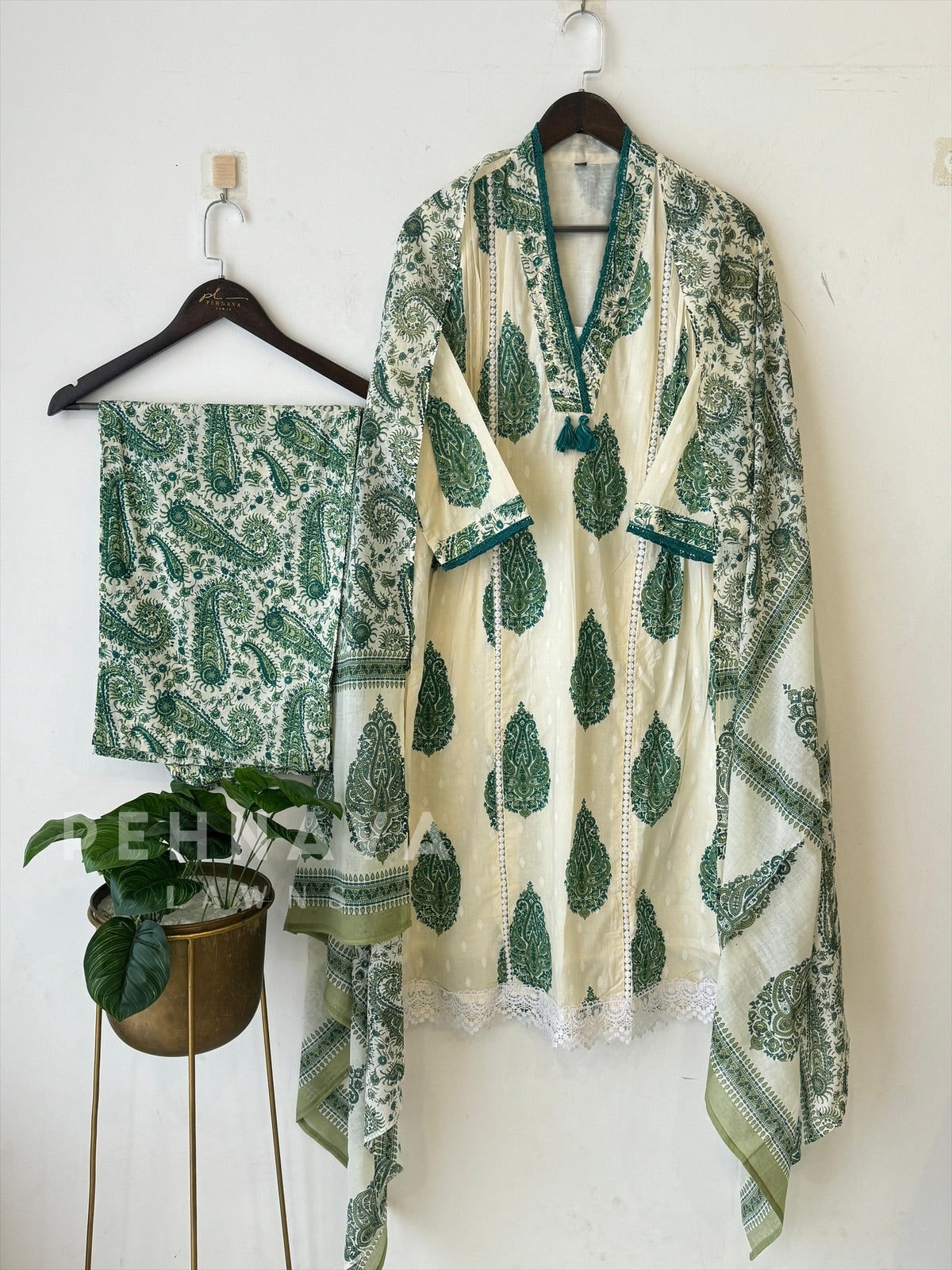 Paisley Pattern Three-Piece Suit Set
