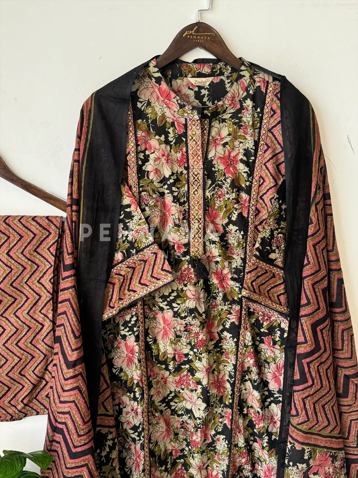 Floral Suit Set-18252 - Pehnava Lawns