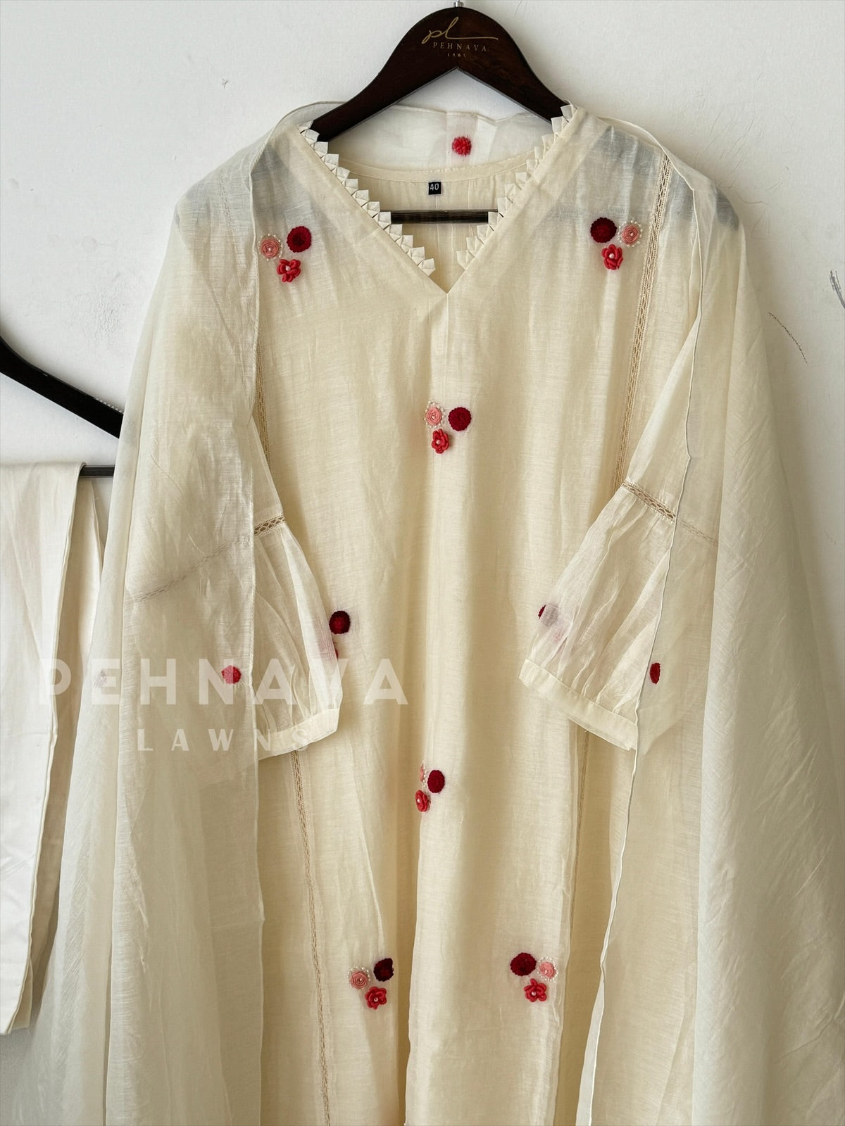 Floral Butti Chanderi Suit - Pehnava Lawns