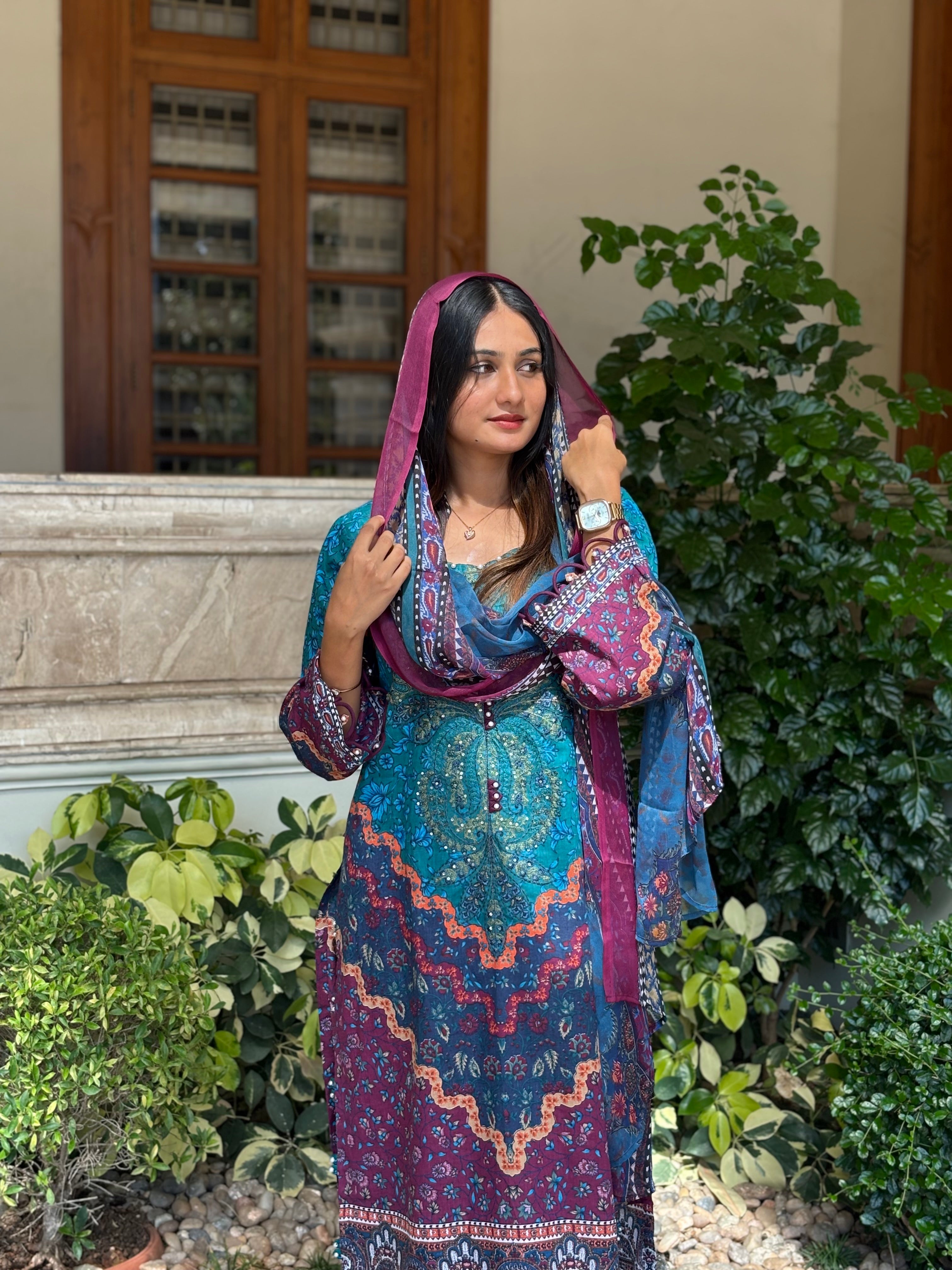 Floral Printed Ethnic Pak-Suit Ft. Chiffon/Cotton Dupatta-001