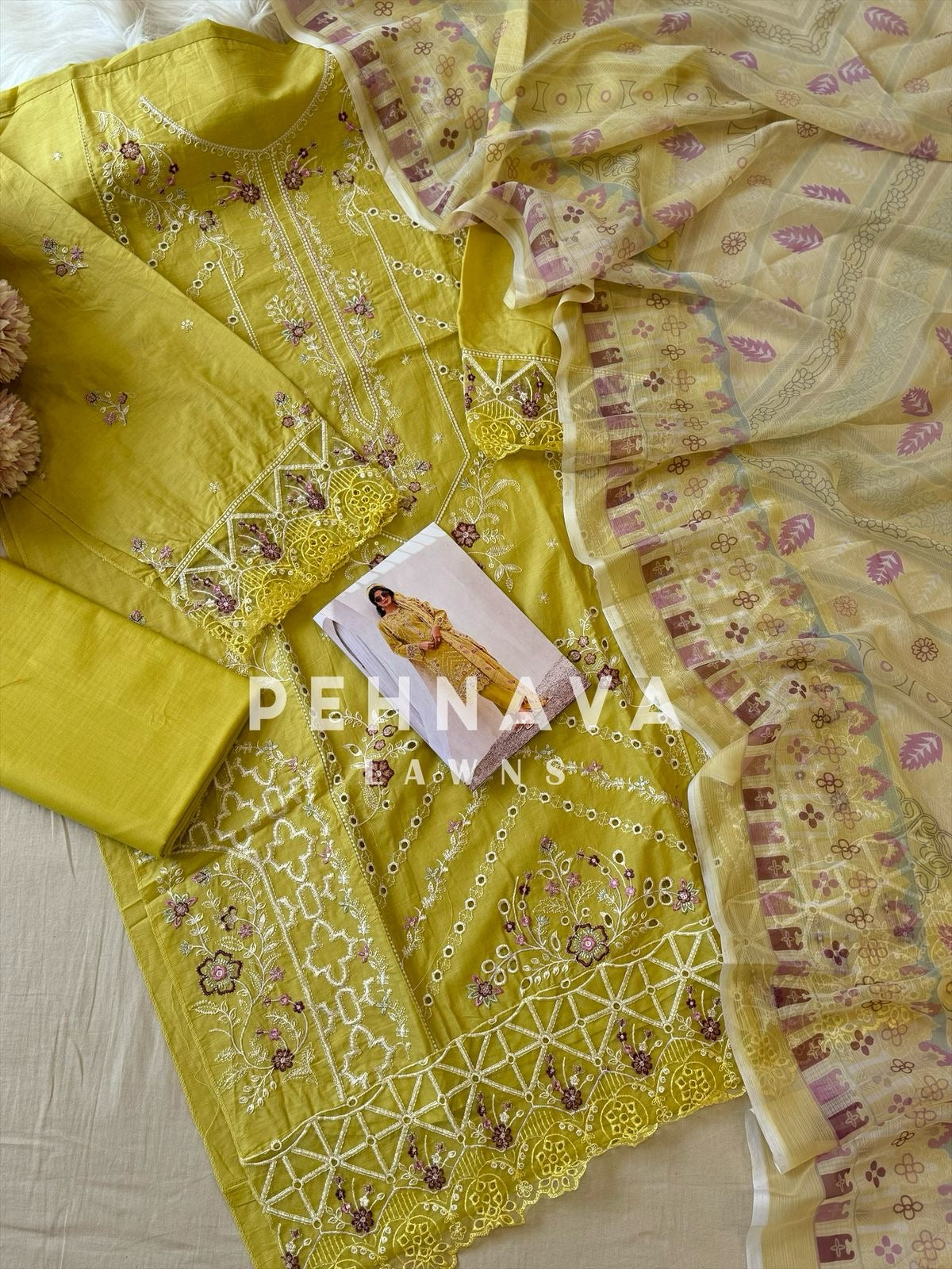 Cutwork Embroidery Suit-1005