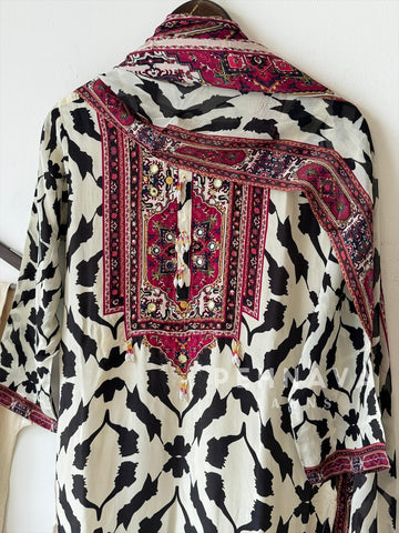 Printed Crepe Kurtha Ensemble-4080 - Pehnava Lawns
