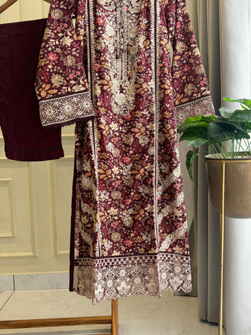 Premium Hand Embroidery Lawn Suit-7