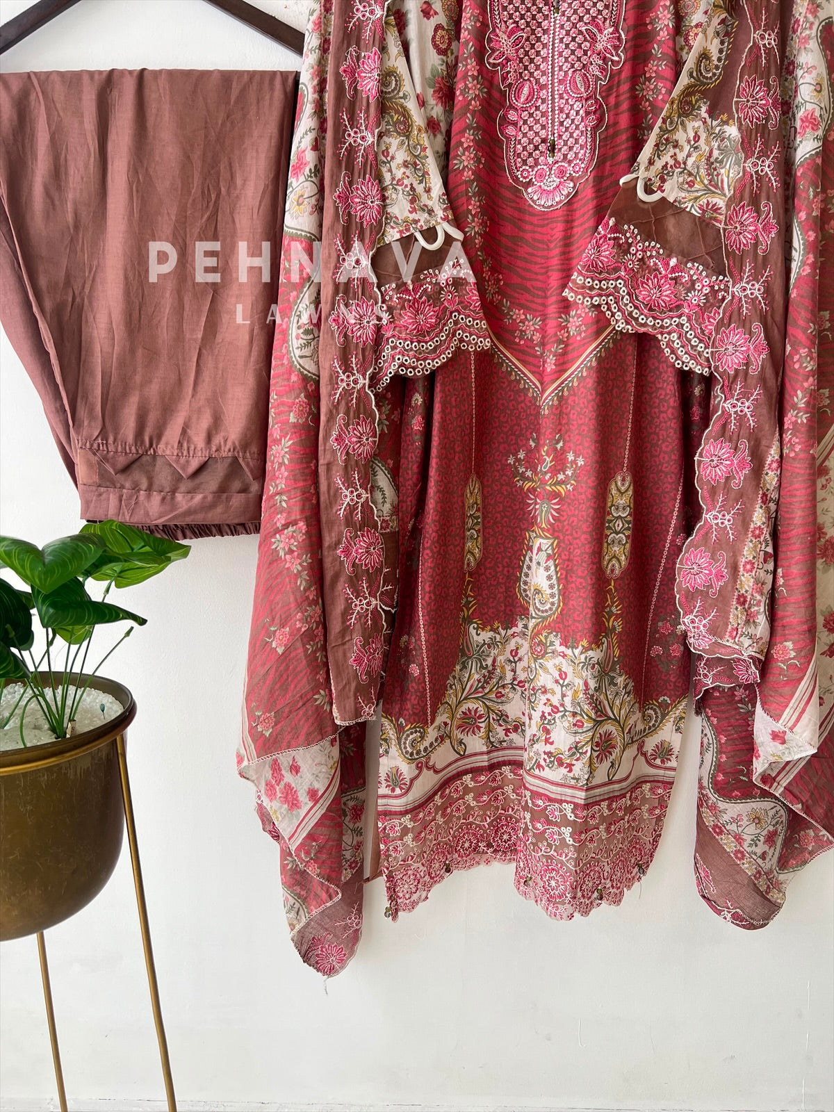 Embroidered Lawns Suit-201 - Pehnava Lawns