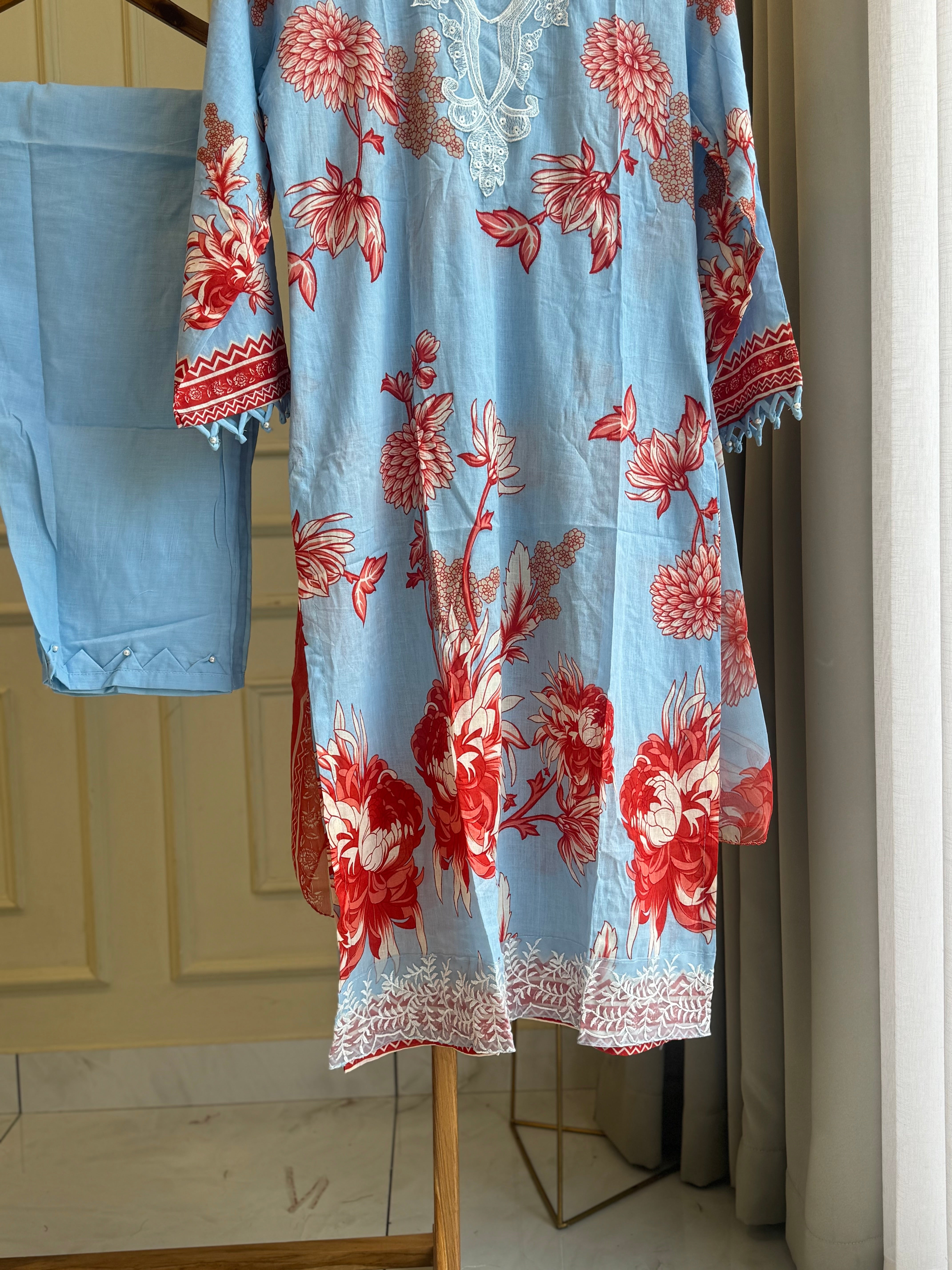 Pure  Cotton suit with embroidered patches and detailings-2