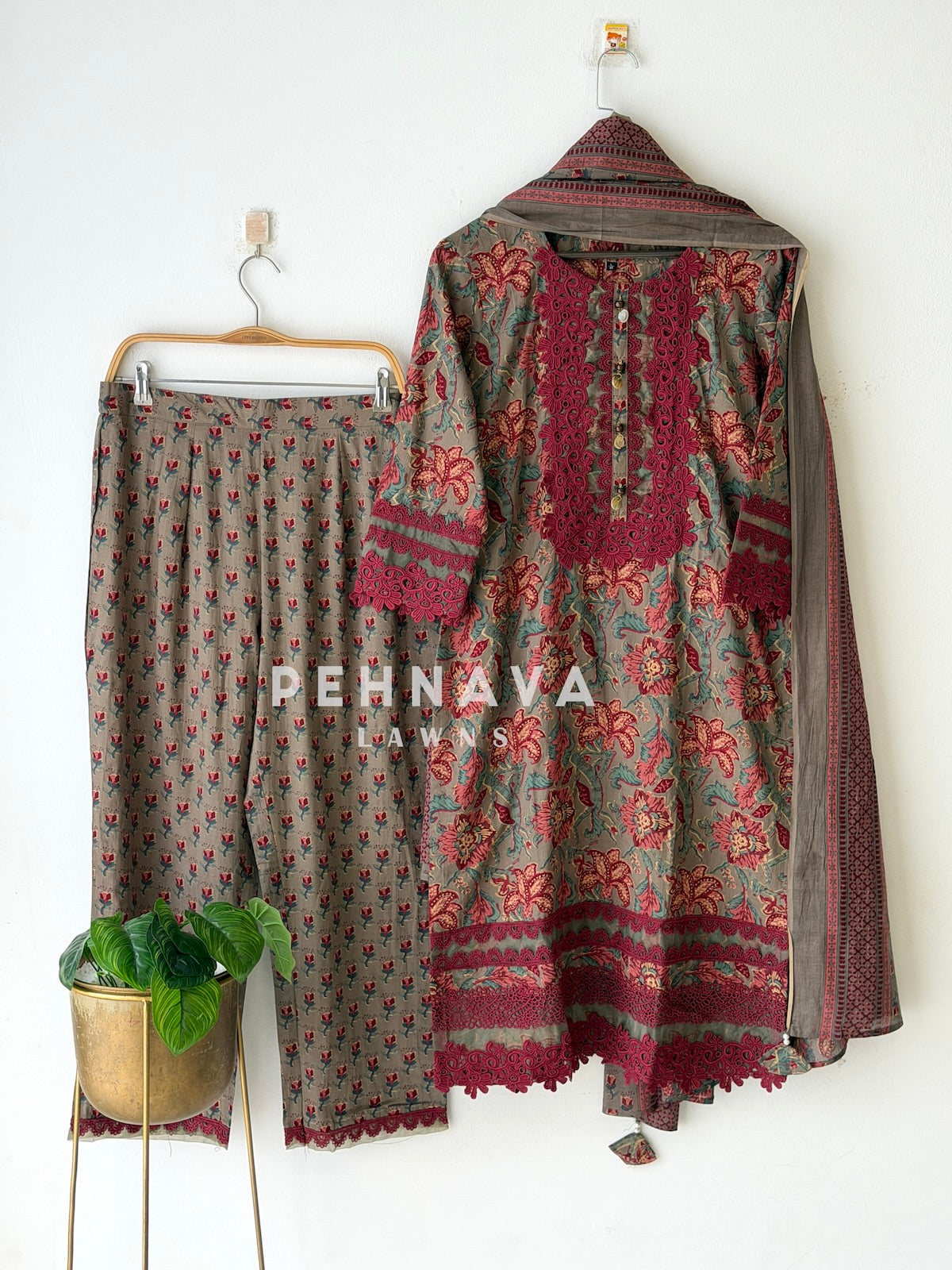 Lace Trimmed Printed Suit Set