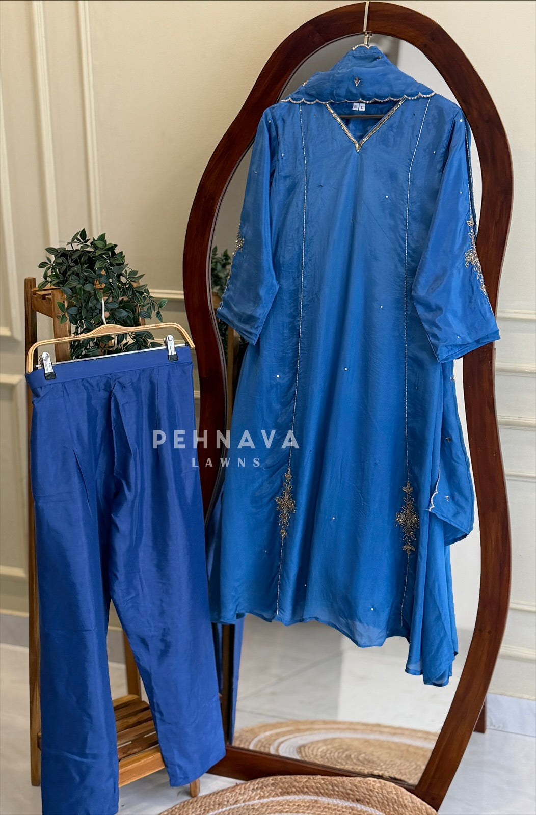 Handworked Panel Suit Set