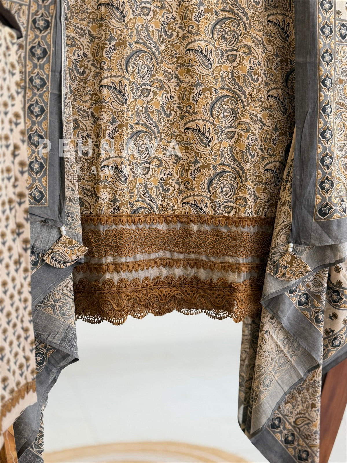 Lace Trimmed Printed Suit Set 253