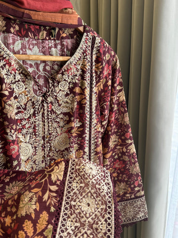 Premium Hand Embroidery Lawn Suit-7