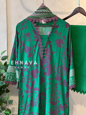 Luxurious trendy pure lawn