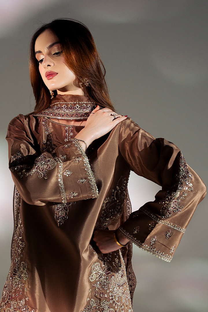 Manahil Lakhani Marilyn Festive suit