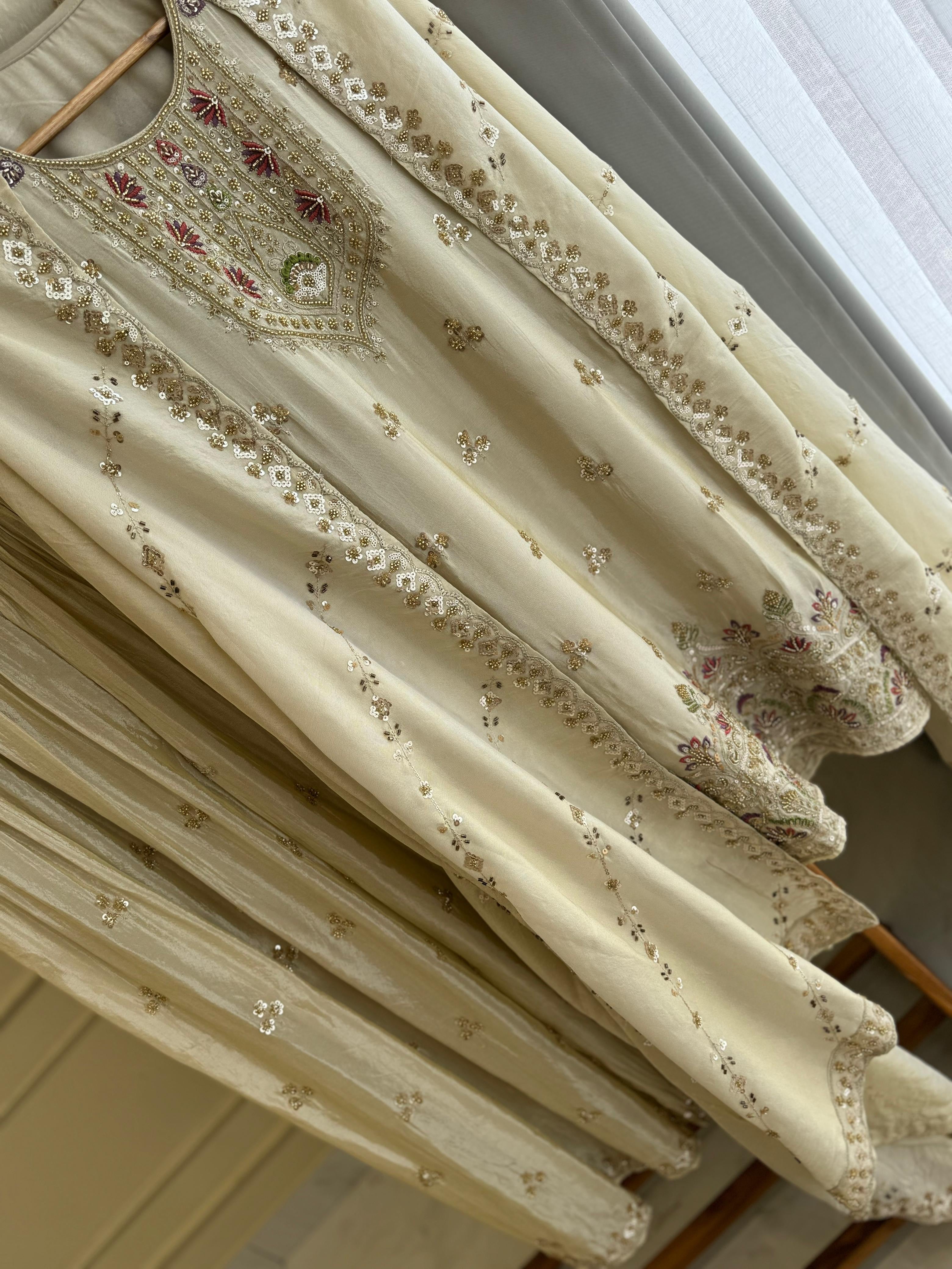 Pure Tissue Heavy Handworked Suit-235