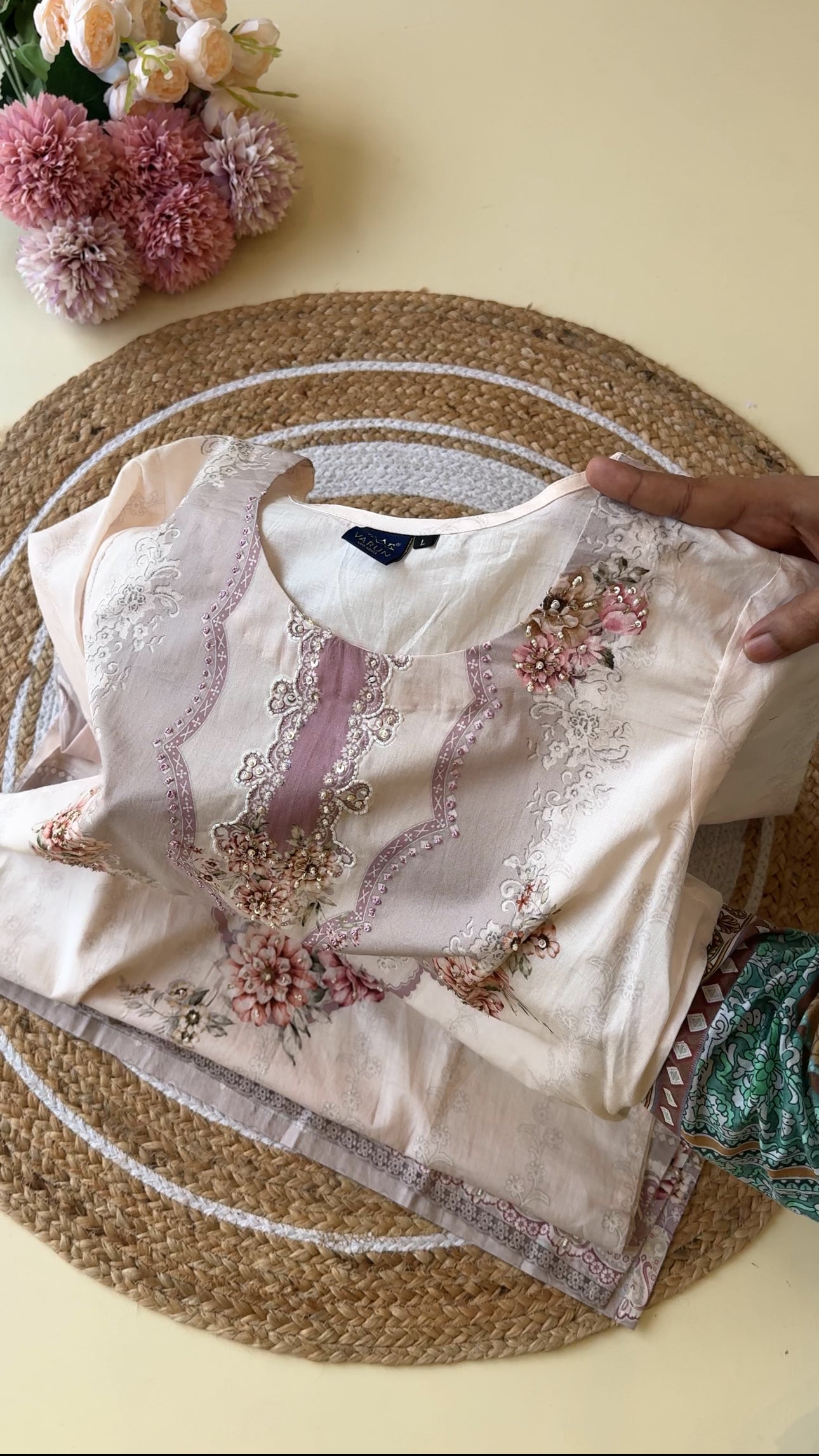 Pure cotton pakistani pattern suit with pure cotton scalloped dupatta