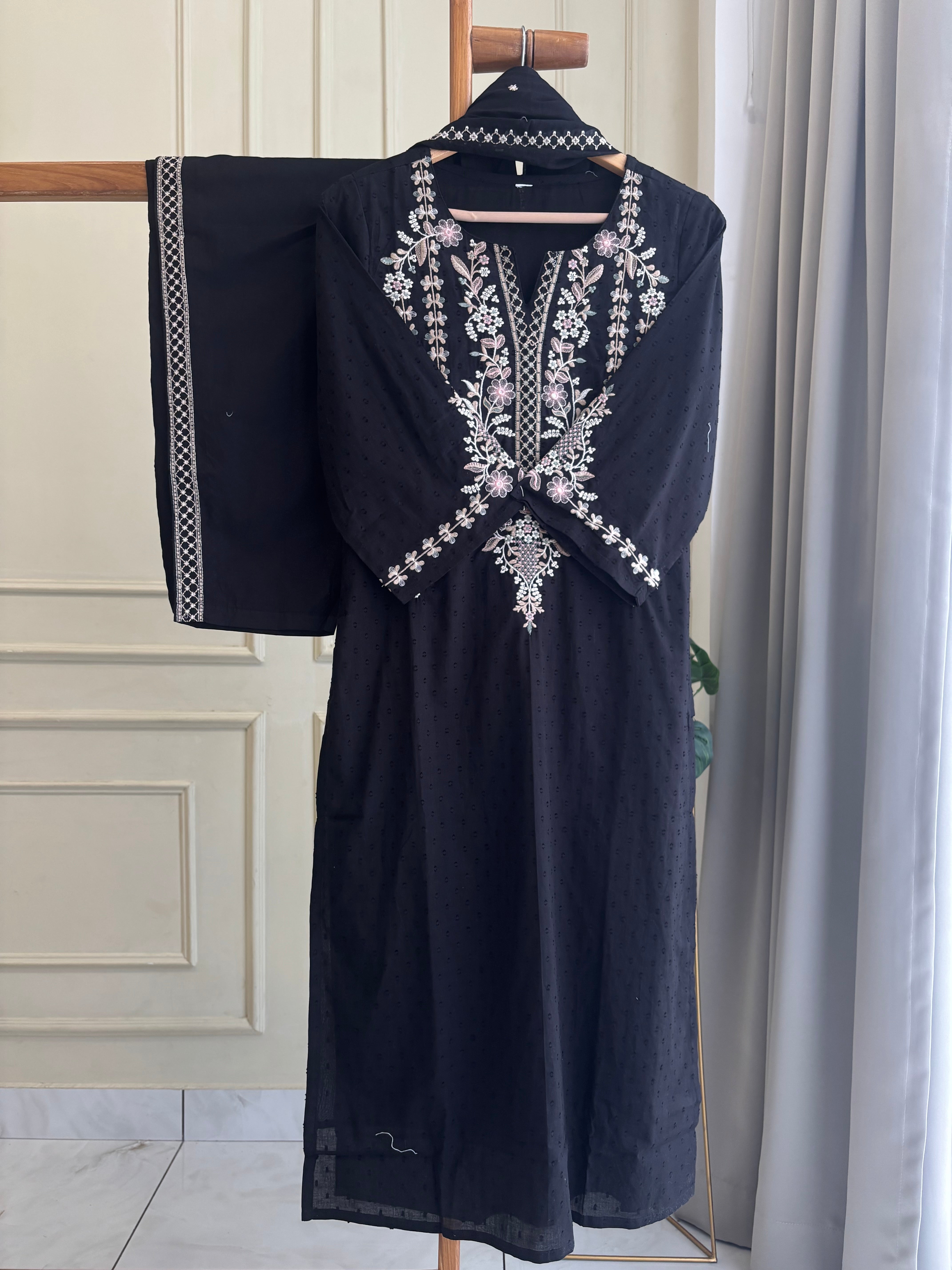 Elegant Cotton Embroidered suit-0302