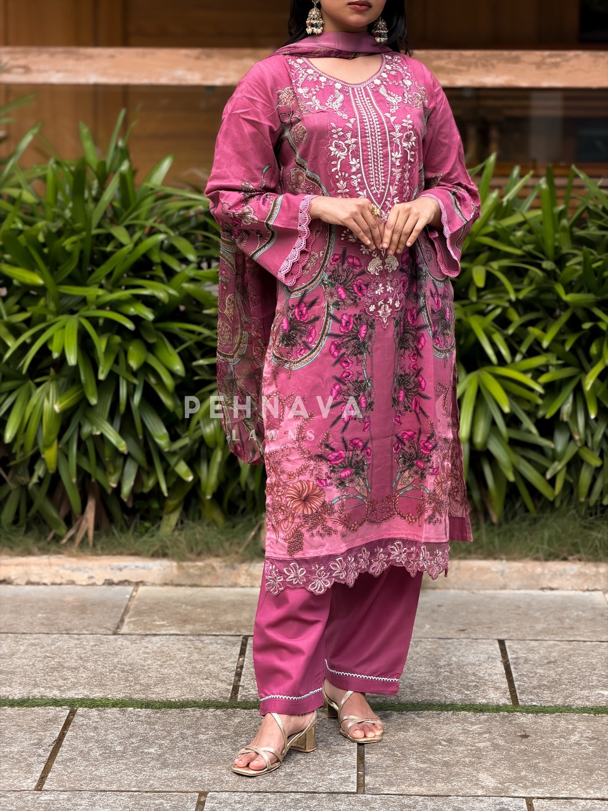 Signature Embroidered lawn Unstitched Suit 1518