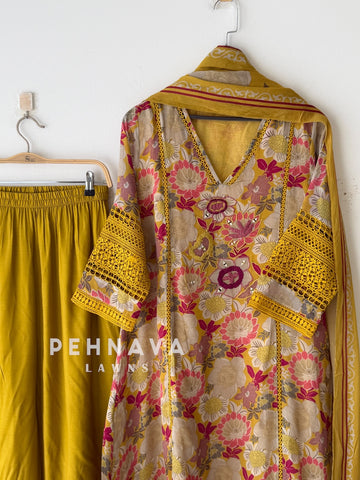 Floral Print Suit with Lace-391